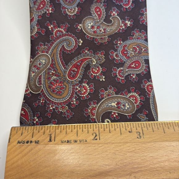 Saks Fifth Avenue Brown, Green, Red & Gold Paisley 100% Silk Tie - Picture 3 of 6